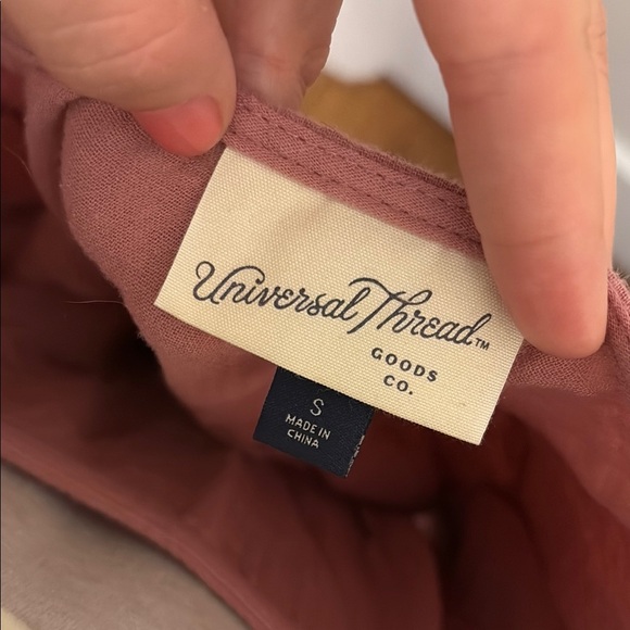Universal Thread Pink Blouse - Picture 2 of 4